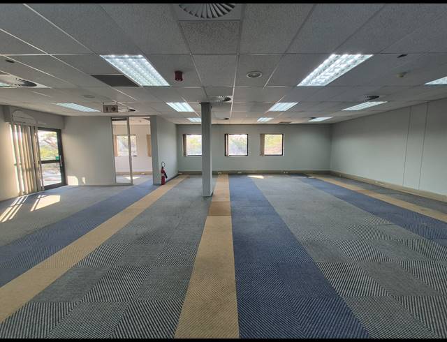 197M² OFFICE TO LET IN WOODMEAD